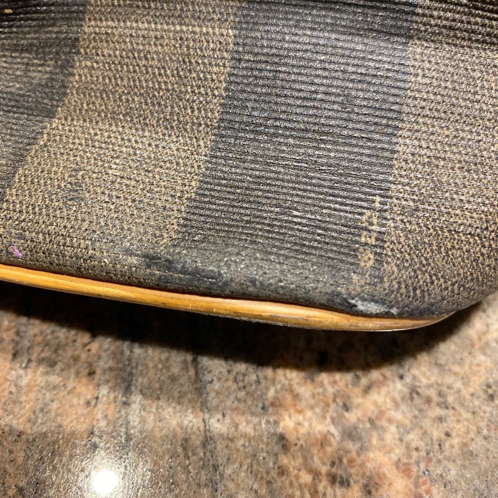 Authentic Vintage Fendi Leather Handbag - Picture 8 of 13